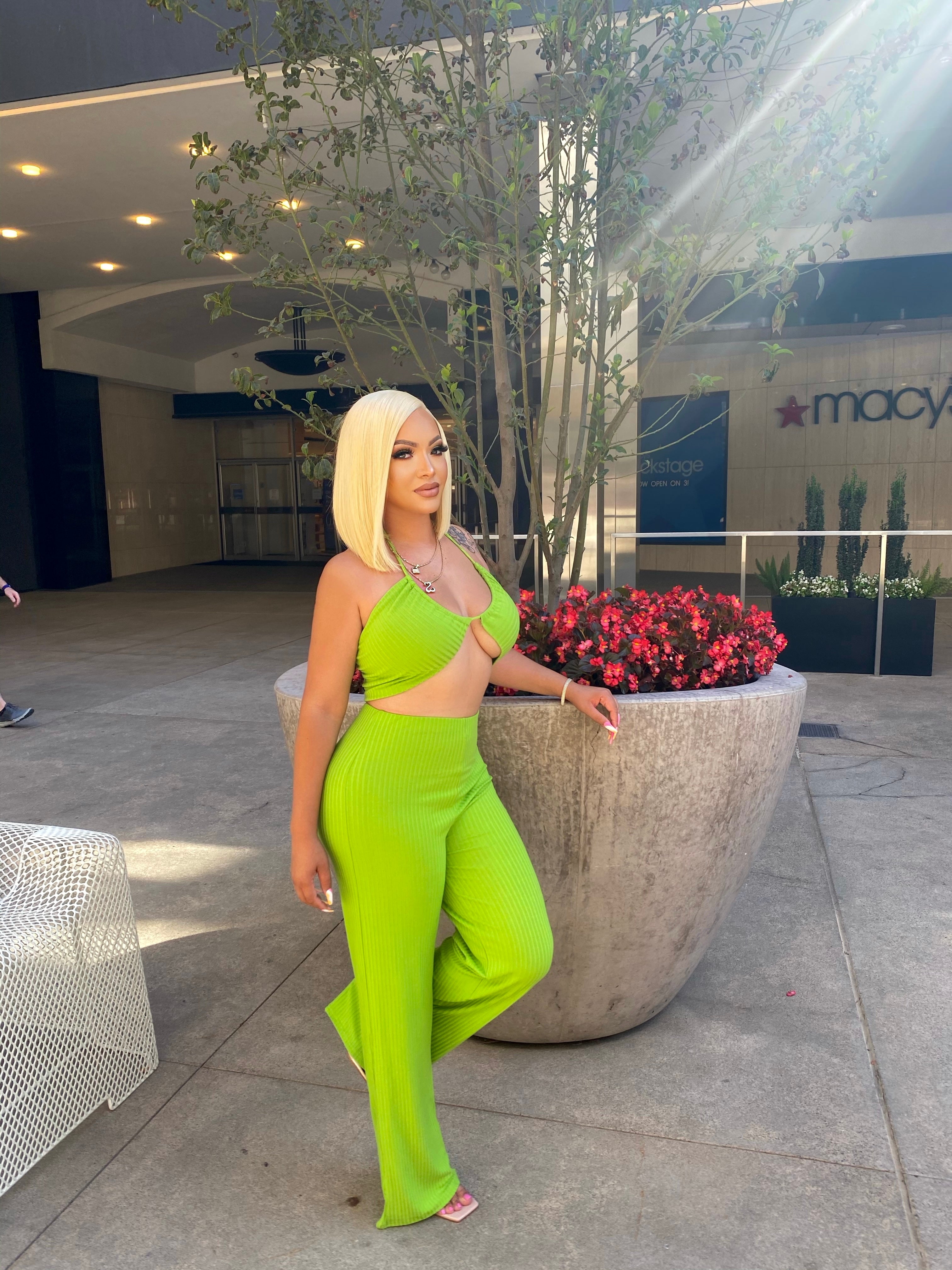 Top Virgin 613 Blonde HD 5x5 Glueless Wig 250% Density